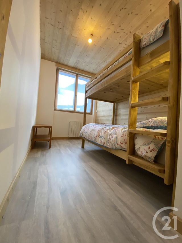 Afficher la photo en grand Appartement F4 à vendre - 4 pièces - 85.65 m2 - CHATEL - 74 - RHONE-ALPES - Century 21 La Chapelle Immo