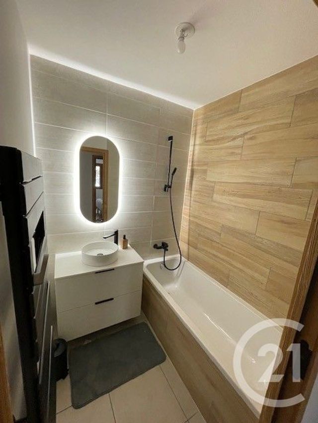 Appartement T5 à vendre - 5 pièces - 133.46 m2 - CHATEL - 74 - RHONE-ALPES - Century 21 La Chapelle Immo