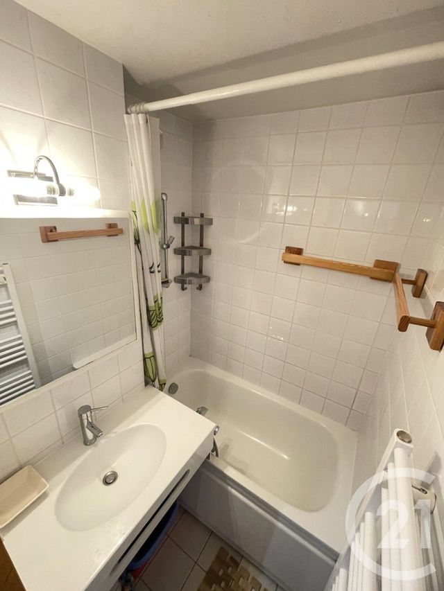 Appartement F4 à vendre - 4 pièces - 56.11 m2 - CHATEL - 74 - RHONE-ALPES - Century 21 La Chapelle Immo